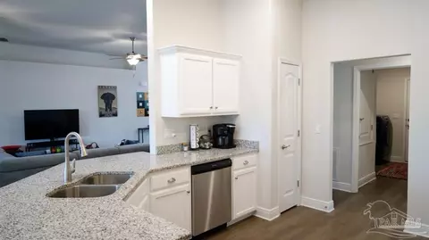 Entry Way - 6506 Benelli Dr, Milton, FL 32570 photo 2 of 10