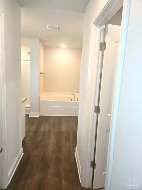 Entry Way - 6506 Benelli Dr, Milton, FL 32570 photo 9 of 10