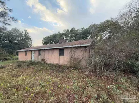 7265 Lockhart St, Pensacola, FL 32526