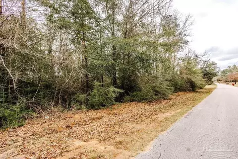2388 Wallace Lake Rd, Pace, FL 32571