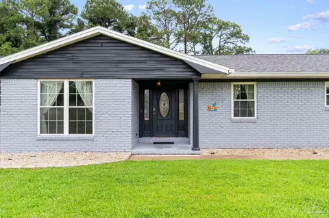 5 Pueblo Dr, Pensacola, FL 32507