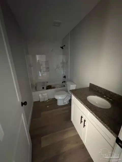 Bath - 7151 Heath Rd, Milton, FL 32570 photo 4 of 4
