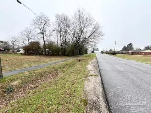 227 E 229 E Ashley St, Atmore, AL 36502 photo 9