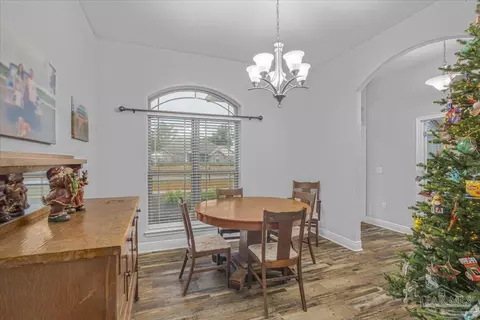 Dining - 2642 Grandaddy Ln, Jay, FL 32565 photo 2 of 4