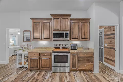 Kitchen - 2642 Grandaddy Ln, Jay, FL 32565 photo 3 of 3