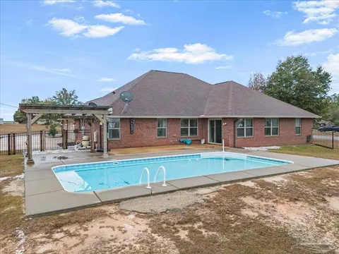 Exterior - 2642 Grandaddy Ln, Jay, FL 32565 photo 6 of 8