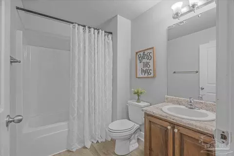 Bath - 2642 Grandaddy Ln, Jay, FL 32565 photo 1 of 5