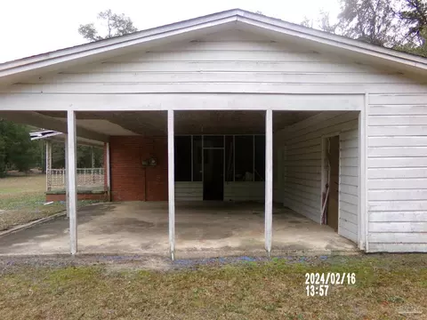 5475 Walker Rd, Milton, FL 32570