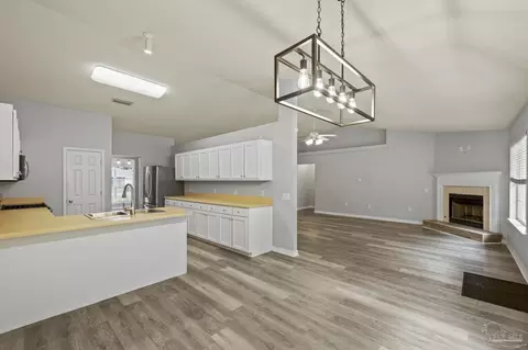 Living - 4669 Thousand Oaks Blvd, Pace, FL 32571 photo 7 of 8