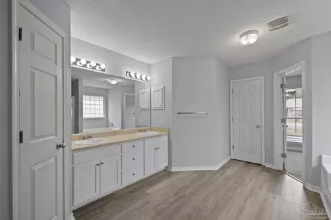 Entry Way - 4669 Thousand Oaks Blvd, Pace, FL 32571 photo 7 of 7