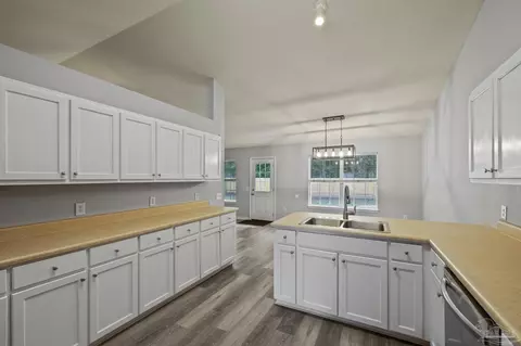 Kitchen - 4669 Thousand Oaks Blvd, Pace, FL 32571 photo 2 of 2