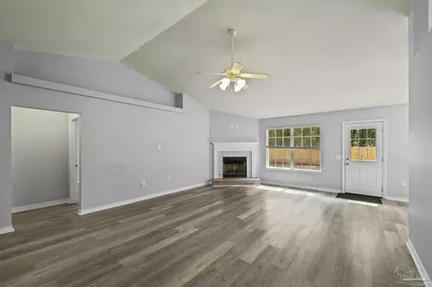 Living - 4669 Thousand Oaks Blvd, Pace, FL 32571 photo 5 of 8