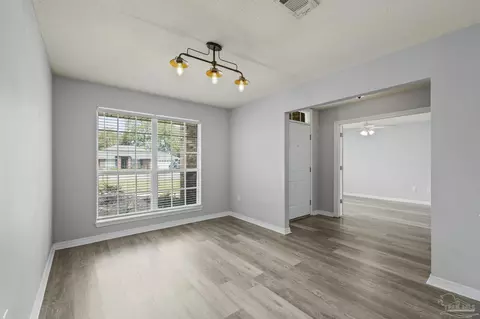 Living - 4669 Thousand Oaks Blvd, Pace, FL 32571 photo 2 of 8