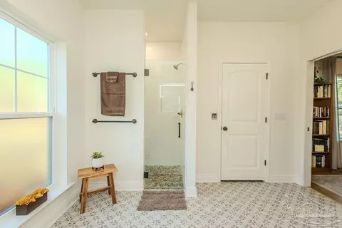 Bath - 7628 Buffalo Ridge Rd, Pace, FL 32571 photo 5 of 9