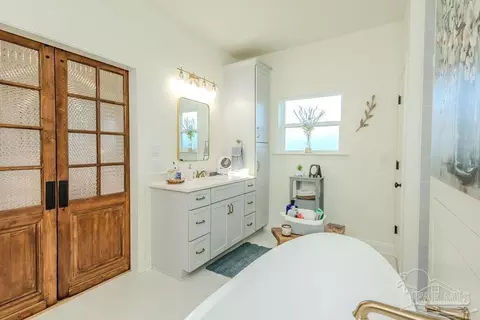 Bath - 7628 Buffalo Ridge Rd, Pace, FL 32571 photo 3 of 9
