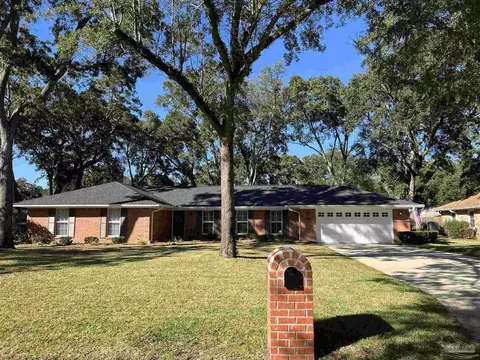6215 Windwood Dr, Pensacola, FL 32504