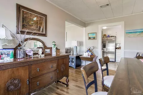 Dining - 311 Booth Ave, Cantonment, FL 32533 photo 3 of 3