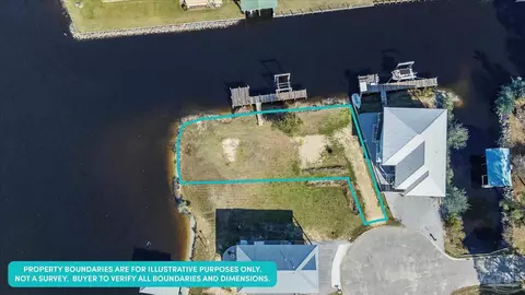 5518 Sea Spray Dr, Pensacola, FL 32507