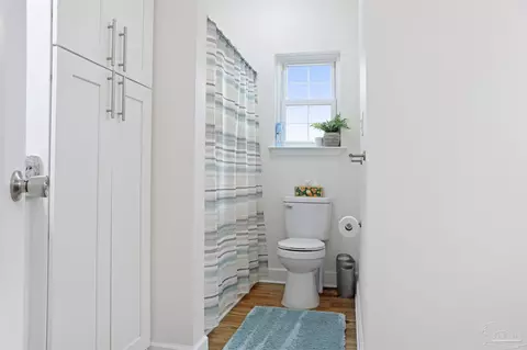 Bath - 4226 N Cambridge Way, Pace, FL 32571 photo 6 of 9