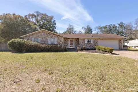 4305 Queens Ct, Pace, FL 32571