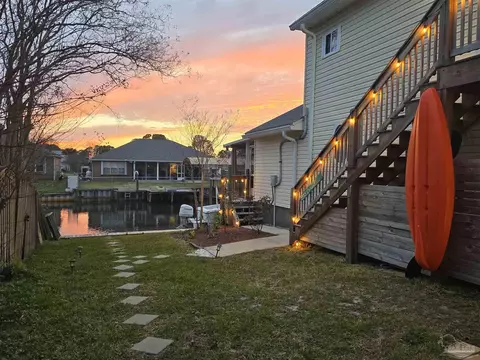 1613 College Pkwy, Gulf Breeze, FL 32563