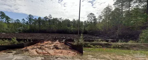 3296 Bonfire Dr, Milton, FL 32583 photo 2