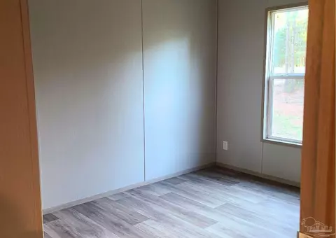4918 Hirsch St, Milton, FL 32583 photo 9