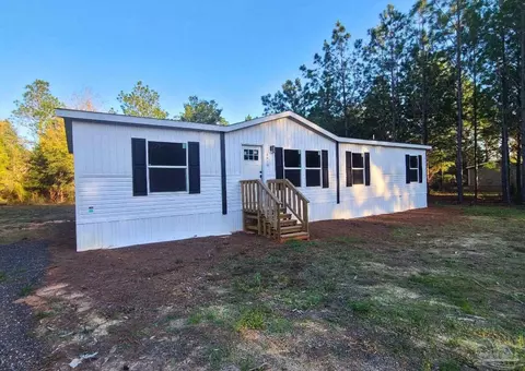 4918 Hirsch St, Milton, FL 32583
