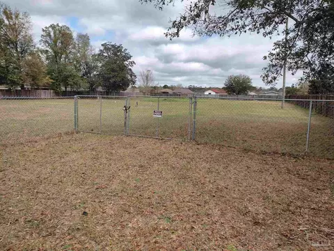 6570 Blue Angel Pkwy, Pensacola, FL 32526