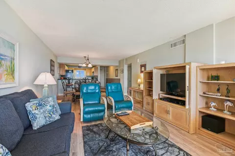 13575 Sandy Key Dr #817, Pensacola, FL 32507