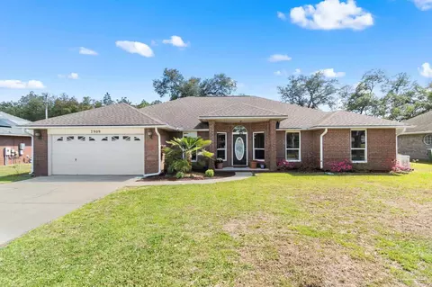 7909 Amethyst Dr, Pensacola, FL 32506