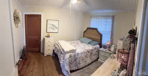 Bedroom - 3971 Hwy 4, Jay, FL 32565 photo 2 of 4