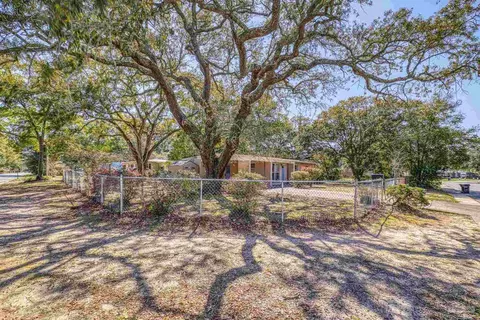 601 Woodland Dr, Pensacola, FL 32503