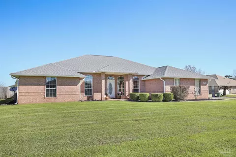 7595 Hayfield Cir, Pensacola, FL 32526