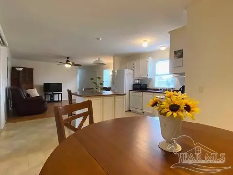 5116 Central Dr, Pace, FL 32571 photo 9