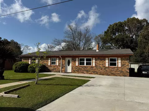 7160 Peninsula Dr, Pensacola, FL 32526
