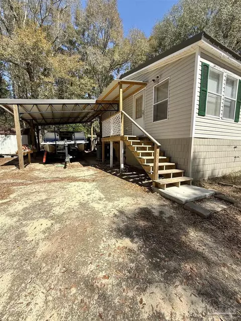 8494 Fortune Rd, Milton, FL 32583 photo 4