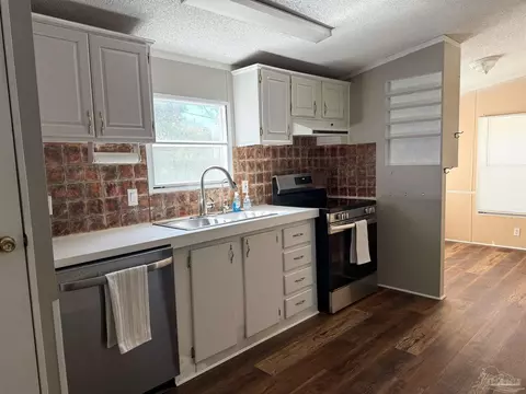 8494 Fortune Rd, Milton, FL 32583 photo 9