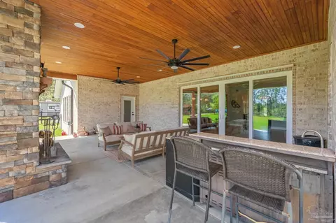 Exterior - 7568 Spears Crossing Ln, Pace, FL 32571 photo 7 of 13