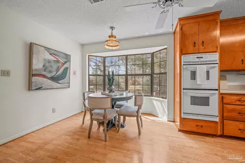 Dining - 2562 Renfroe Rd, Pace, FL 32571 photo 4 of 6