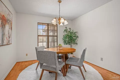 Dining - 2562 Renfroe Rd, Pace, FL 32571 photo 2 of 6