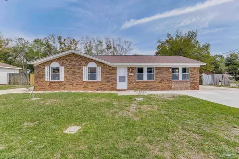 7452 Sandy Creek Dr, Pensacola, FL 32506