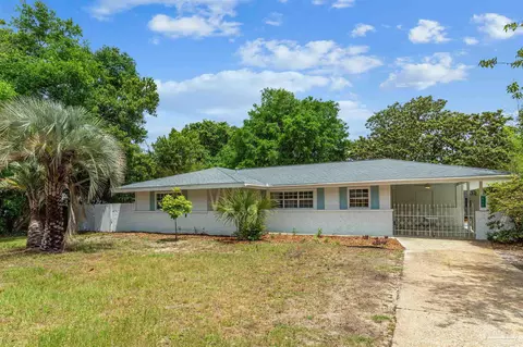 302 Navarre St, Gulf Breeze, FL 32561