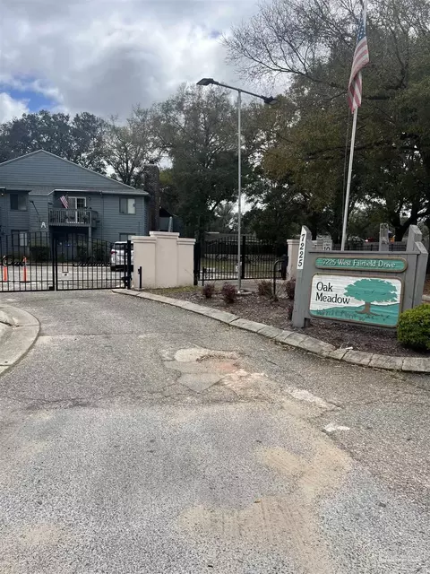 7225 W Fairfield Dr #B5, Pensacola, FL 32506