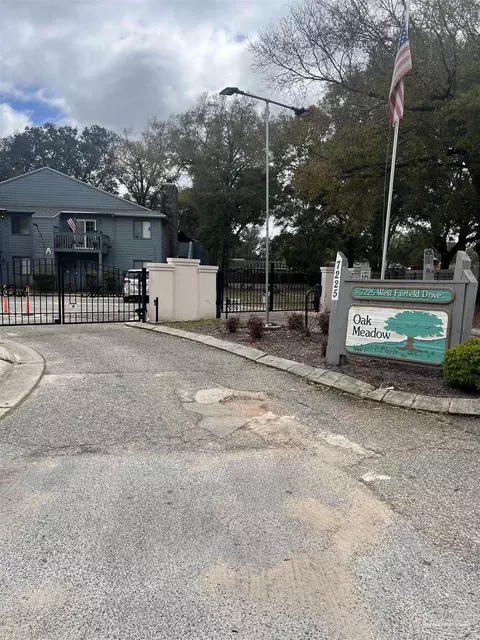 7225 W Fairfield Dr #B5, Pensacola, FL 32506