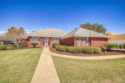 2548 Frank Cir, Gulf Breeze, FL 32563
