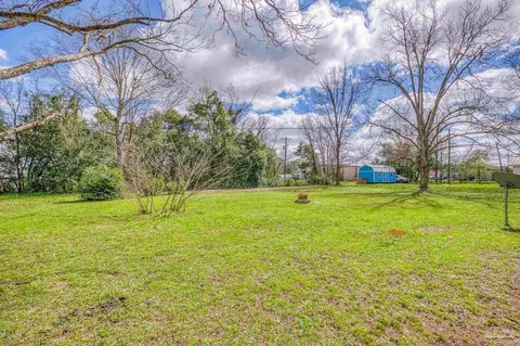 Exterior - 5320 Hutto Ln, Jay, FL 32565 photo 4 of 4