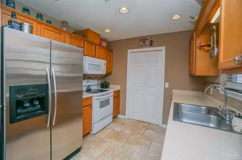 Kitchen - 4290 Castille Ave, Pace, FL 32571 photo 2 of 4