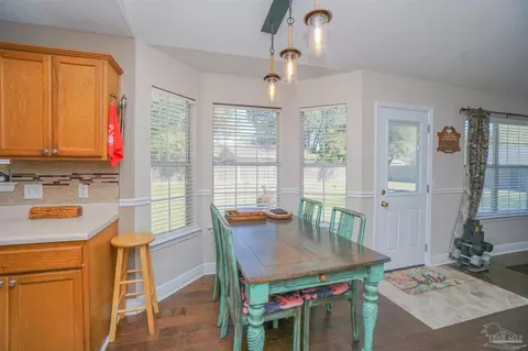 Dining - 4290 Castille Ave, Pace, FL 32571 photo 2 of 5