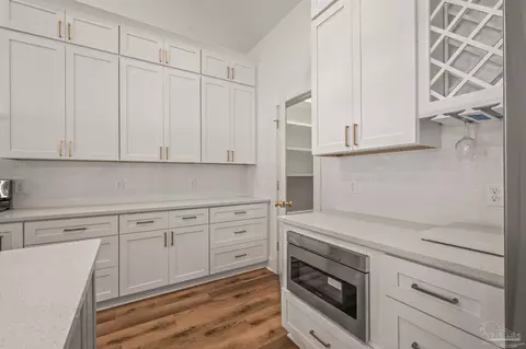 Kitchen - 4172 N Cambridge Way, Pace, FL 32571 photo 6 of 6